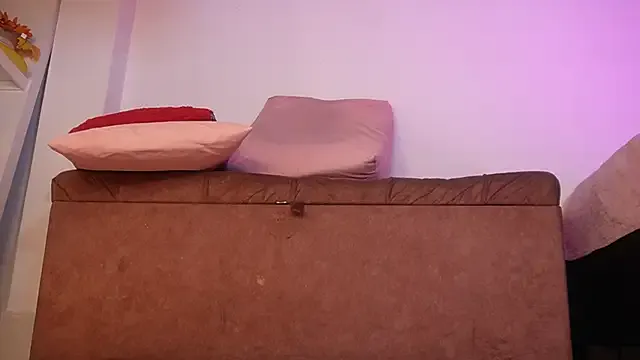 Private emyli_sw_ on StripChat