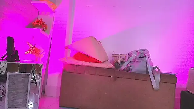 Private emyli_sw_ on StripChat