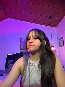 Eymmy_24 on StripChat 