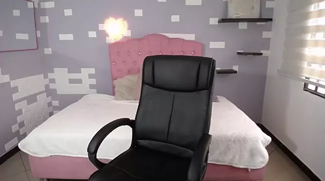 Freechat Hannagarces on StripChat