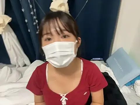 hikiwarinatto_xoxo on StripChat