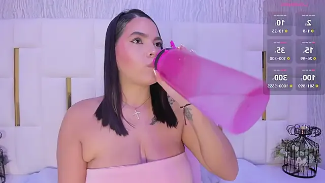 Freechat hillary_uckerman_ on StripChat