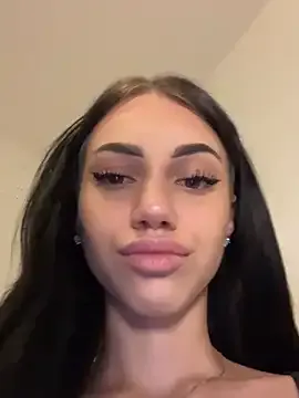 StripChat ilariea_girl is Freechat ilariea_girl — full naked and pussy on your face