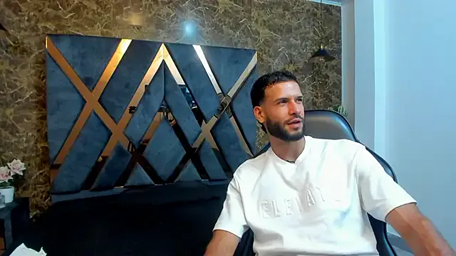 Jacob_Benelli on StripChat