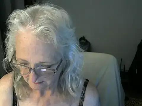 JoleneDelacroix — Get me fully naked baby