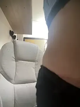 Kharla_Marin — I'm naked with my breasts in the office