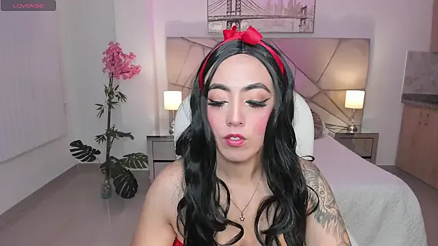 Freechat kim_thompson_1 on StripChat