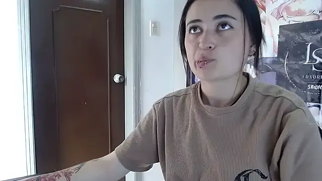 KittenMiss_ on StripChat 