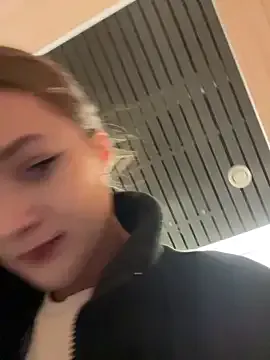 Freechat KittyQueeny on StripChat