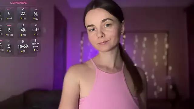lanaloulou on StripChat 