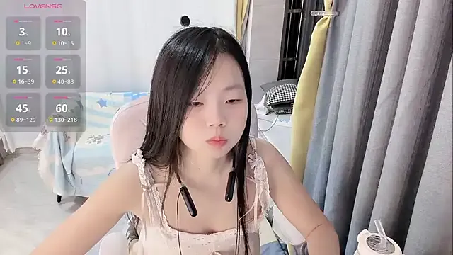 Freechat Lena-yyds on StripChat