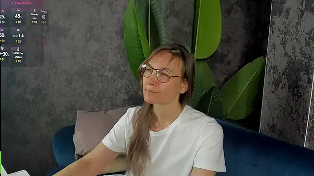 Lillian_White on StripChat 