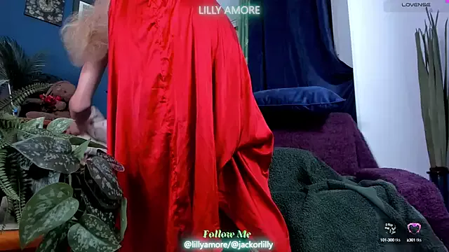 Freechat LillyAmore on StripChat