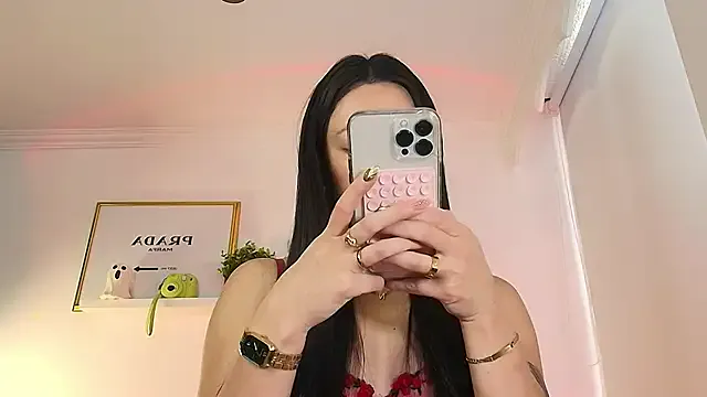 StripChat lilyy_evanss is Freechat lilyy_evanss — im here again ... can i cum on u face ?