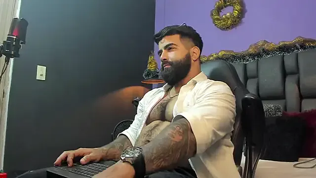 Lyon_vach on StripChat