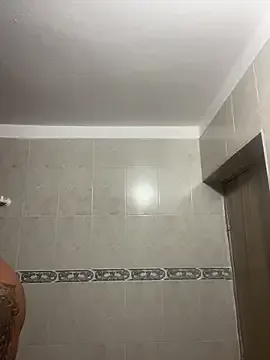 Lyon_vach on StripChat