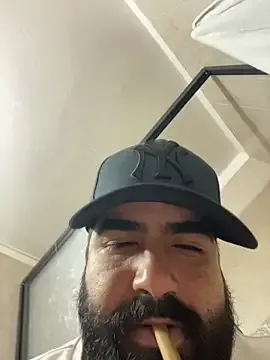 Lyon_vach on StripChat