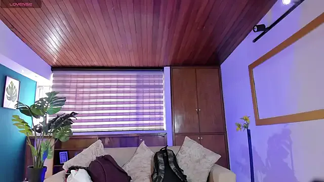 Lyssa_Muller on StripChat 