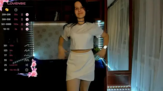 Freechat MandaDestiche on StripChat