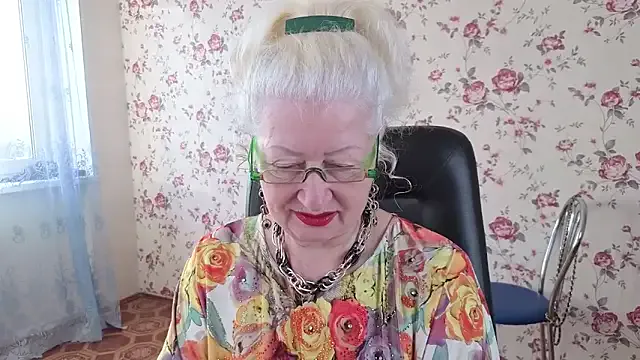 Maya_Mayflower on StripChat 