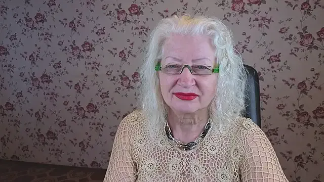 Maya_Mayflower on StripChat 