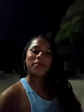 Mia-sensual — Flash tits 