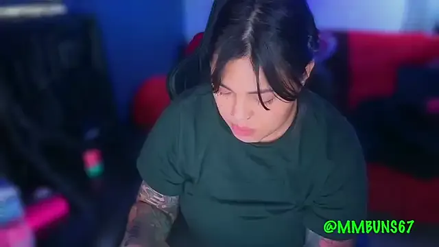 Freechat miacanela_xo on StripChat