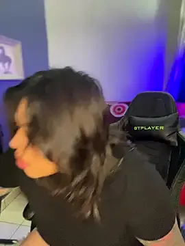 Freechat miacanela_xo on StripChat