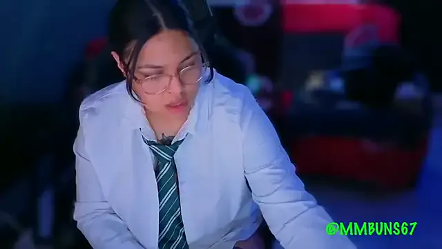 Freechat miacanela_xo on StripChat