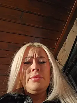 Freechat MILFBARBY on StripChat