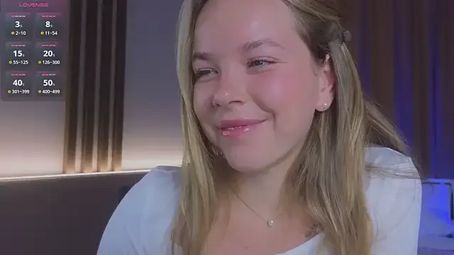 milly_shy on StripChat 