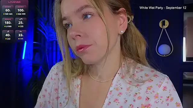 milly_shy on StripChat 