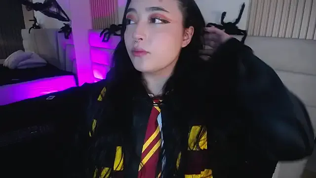 Miss_Loise on StripChat 