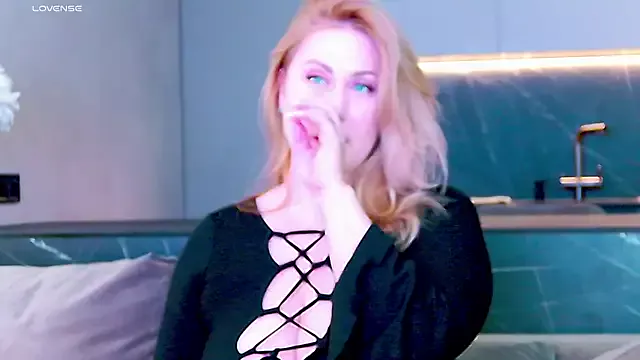 Miss_Magic_Eyes_ on StripChat 