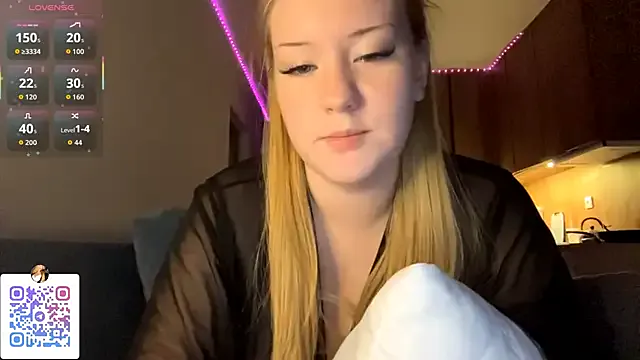 PandaFluff on StripChat