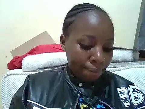 Queen_loveer on StripChat