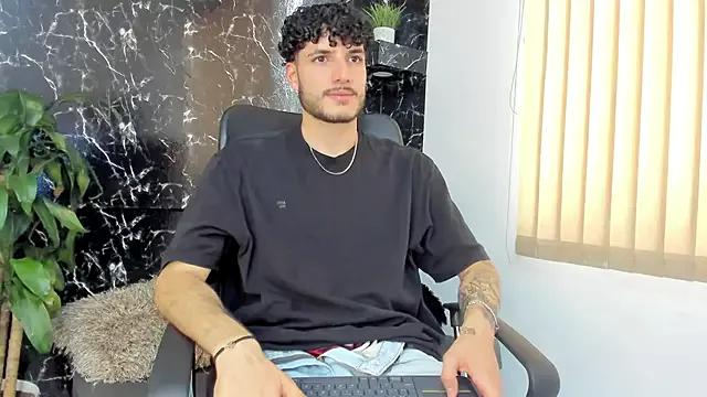 Rafael_Mendezz on StripChat 