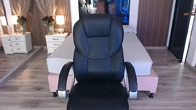 Sam_mansson66 — Oil my breasts