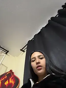 Samantha_firee on StripChat 