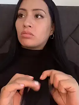Sara_luna_ on StripChat 