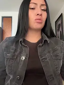 Sara_luna_ on StripChat 