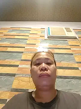 Freechat squirtshantal on StripChat