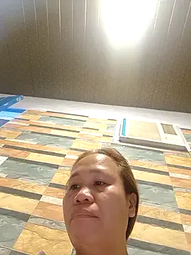 Freechat squirtshantal on StripChat