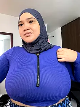 sweetmuslim01 — Shower sex with Lucy and milk 