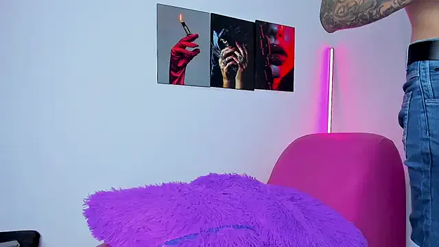 StripChat Sweettmia is Freechat Sweettmia — COWGIRL PUSSY - BOUNCE TITS HARDER