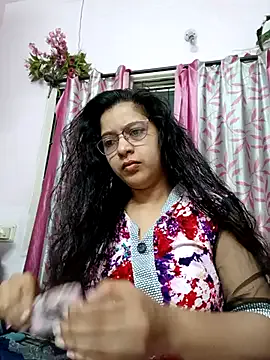 thanusi_2 — Freechat on StripChat