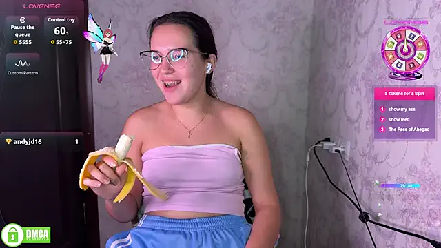 StripChat the_princese is Freechat the_princese — Pull down my shorts and spank my ass