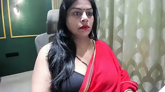 Trusted-Couple — press naked boobs & couple show