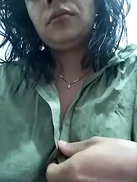 Freechat Valentina_Squirt- on StripChat