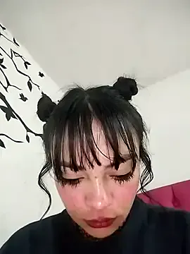 Freechat Valentina_Squirt- on StripChat